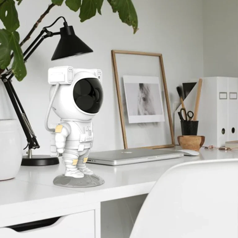 Astronaut Galaxy Projector Lamp - Image 14